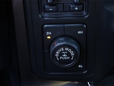 Certified 2021 Ford F150 XLT w/ Equipment Group 302A High image 18