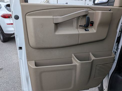 Used 2021 Chevrolet Express 3500 w/ Driver Convenience Package image 12