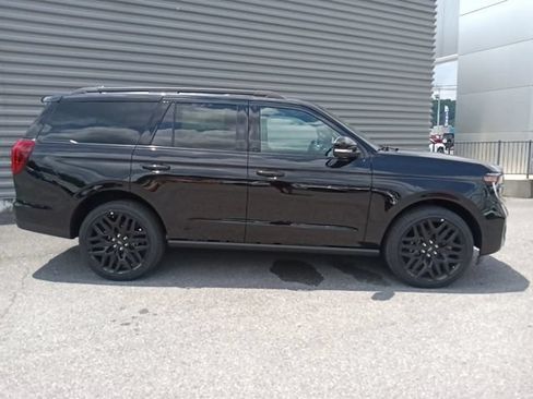 New 2026 Ford Expedition Platinum w/ Stealth Performance Package AWD/4WD image 2