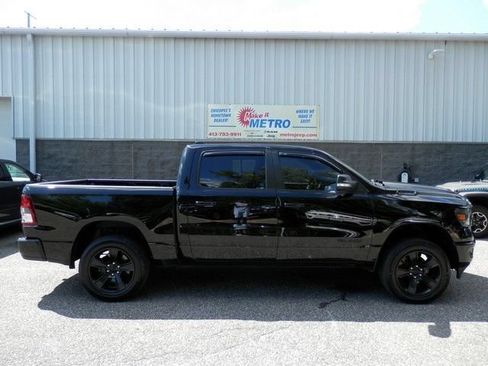 Used 2022 RAM 1500 Big Horn AWD/4WD image 9