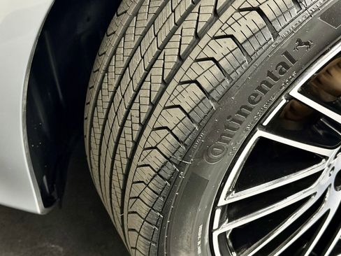 Used 2023 Mercedes-Benz C 300 4MATIC Sedan w/ Exclusive Trim Package image 19
