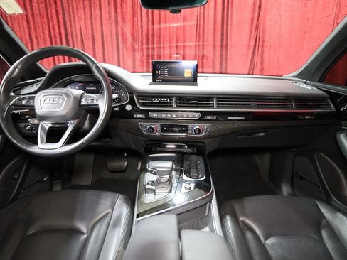 Used 2019 Audi Q7 3.0T Premium Plus w/ Premium Plus Package AWD/4WD image 17