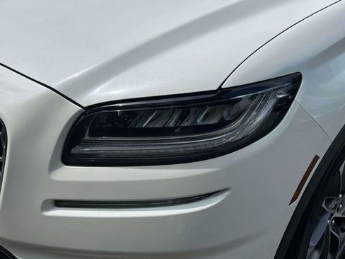 Used 2023 Lincoln Nautilus Reserve AWD/4WD image 12