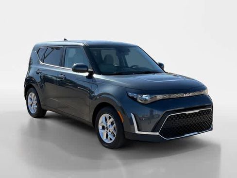 Used 2023 Kia Soul LX w/ LX Technology Package image 7