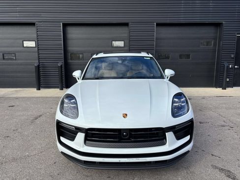 Used 2026 Porsche Macan AWD/4WD image 13