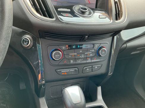 Used 2017 Ford Escape Titanium AWD/4WD image 28