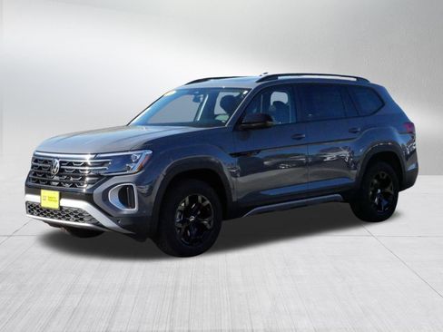 New 2026 Volkswagen Atlas Peak Edition AWD/4WD image 2