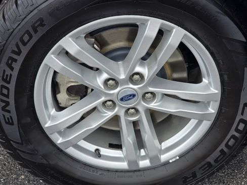Used 2023 Ford Explorer 4WD image 7