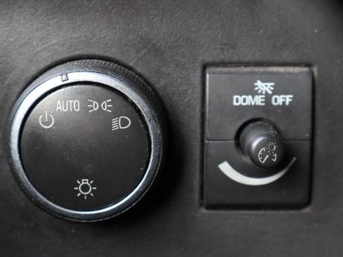 Used 2016 Chevrolet Express 4500 w/ Chrome Appearance Package image 16