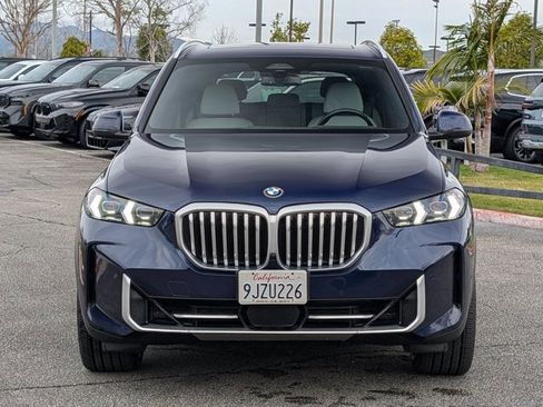 Certified 2024 BMW X5 sDrive40i w/ Premium Package image 2