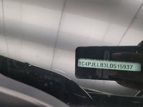 Used 2020 Jeep Cherokee Latitude Plus FWD image 33