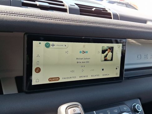 Used 2023 Land Rover Defender 110 X-Dynamic SE image 19