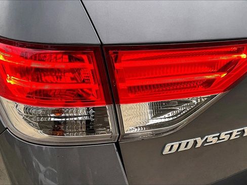 Used 2014 Honda Odyssey Touring Elite image 30