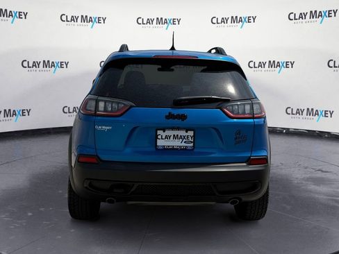 Used 2022 Jeep Cherokee Latitude AWD/4WD image 4