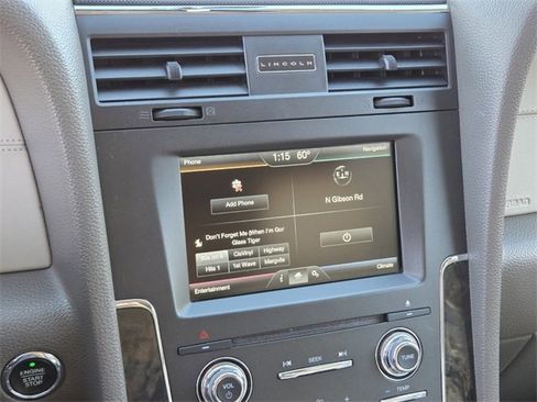 Used 2015 Lincoln Navigator 4WD image 25