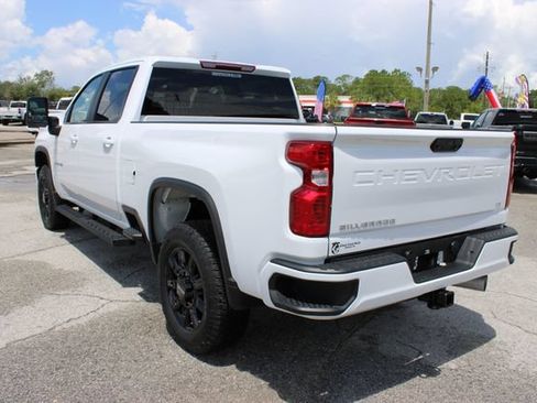 Used 2023 Chevrolet Silverado 2500 LT AWD/4WD image 8