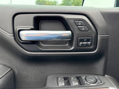 Used 2021 GMC Sierra 1500 SLT w/ SLT Premium Plus Package AWD/4WD image 19