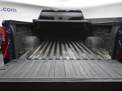 Used 2019 Chevrolet Silverado 1500 Custom Trail Boss w/ Custom Convenience Package AWD/4WD image 11