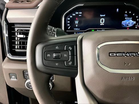 Certified 2025 GMC Sierra 1500 Denali w/ Denali Reserve Package AWD/4WD image 23