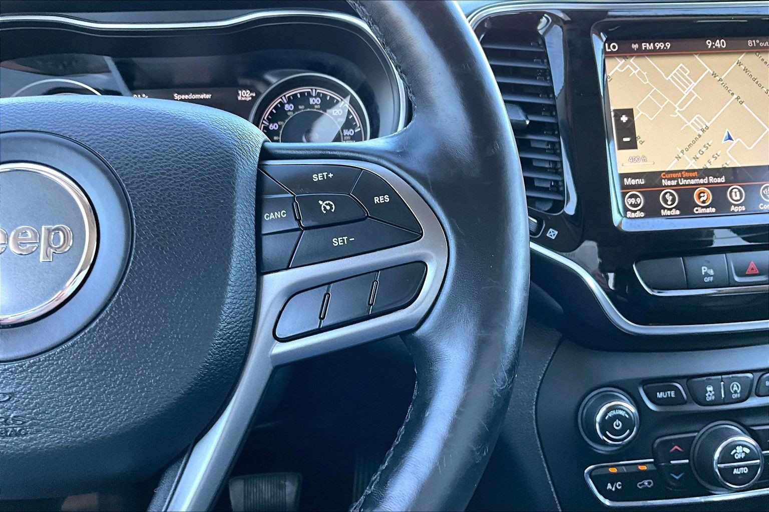 Used 2019 Jeep Cherokee Limited w/ Luxury Group AWD/4WD image 20