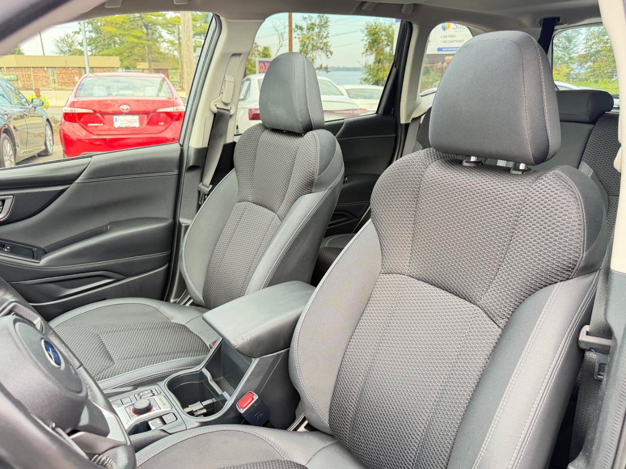 Used 2019 Subaru Forester Premium AWD/4WD image 13