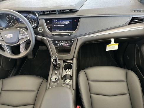 New 2026 Cadillac XT5 Luxury AWD/4WD image 18