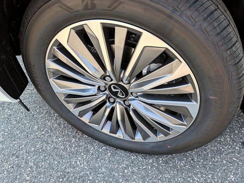New 2026 INFINITI QX80 Luxe AWD/4WD image 8