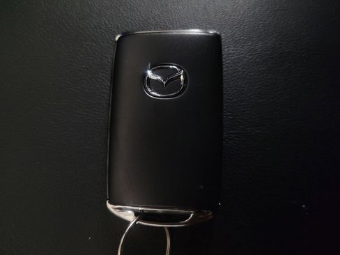 Used 2022 MAZDA MAZDA3 s FWD image 32
