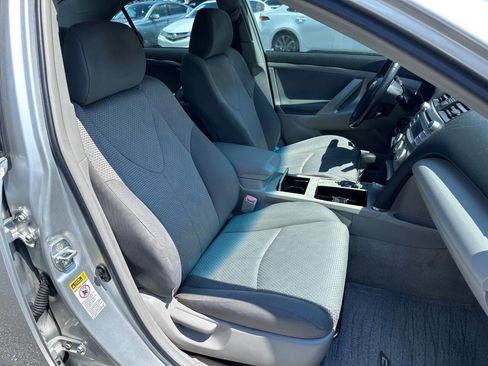 Used 2011 Toyota Camry SE image 15
