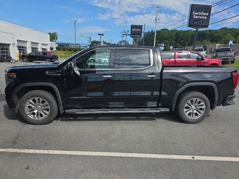 Used 2025 GMC Sierra 1500 Denali AWD/4WD image 3