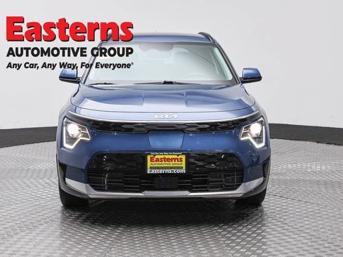 Used 2023 Kia Niro Wind w/ Wind Preserve Package FWD image 2