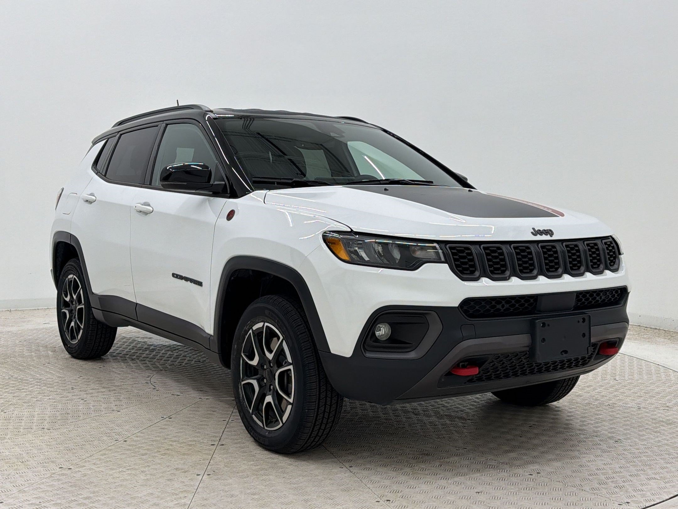 Used 2024 Jeep Compass Trailhawk AWD/4WD image 7