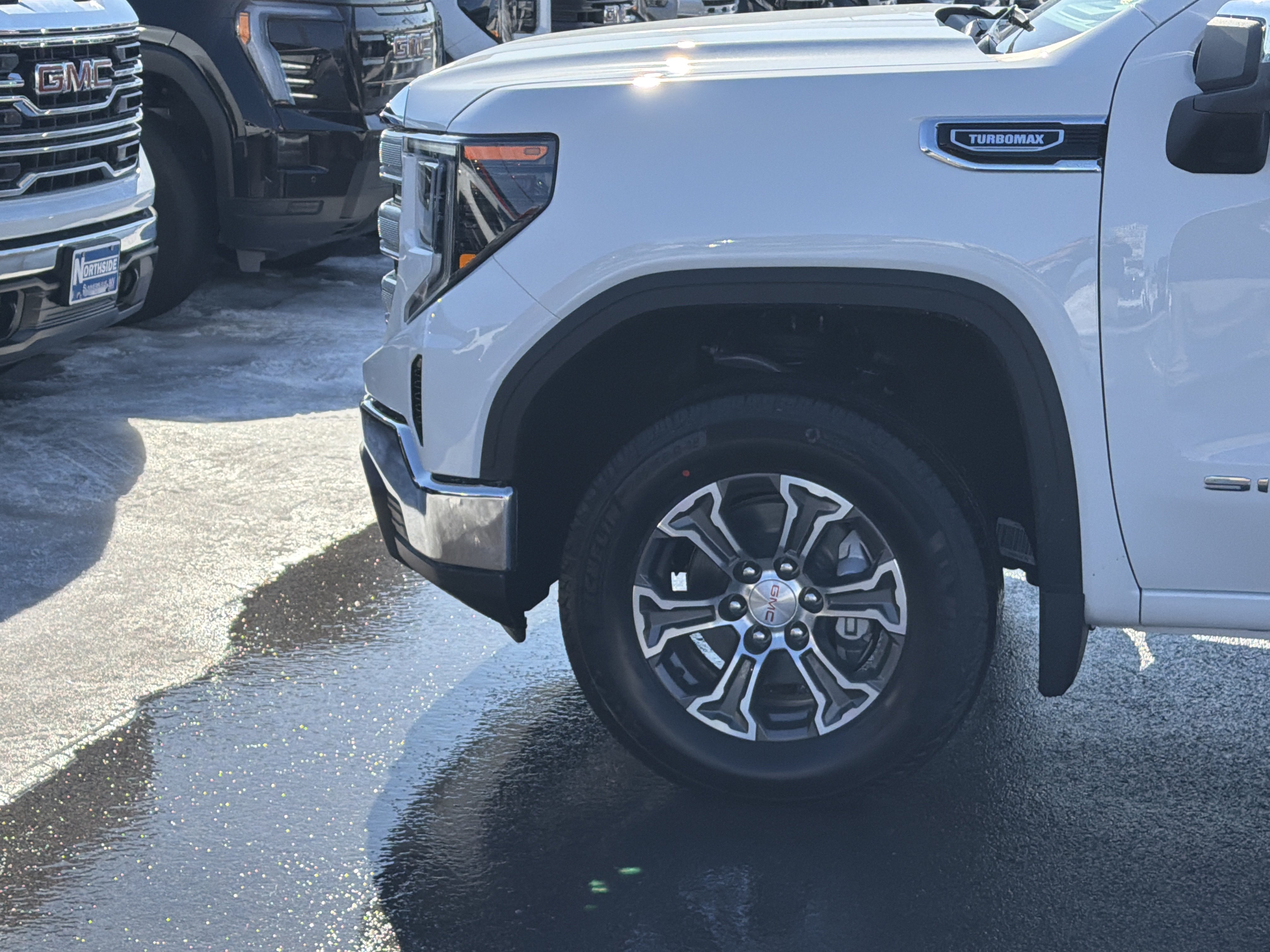 New 2026 GMC Sierra 1500 SLE AWD/4WD image 12