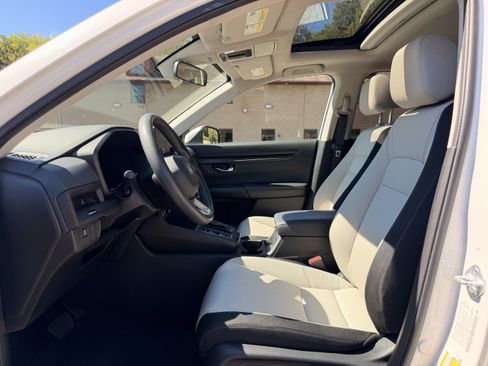 Used 2023 Honda CR-V EX image 14