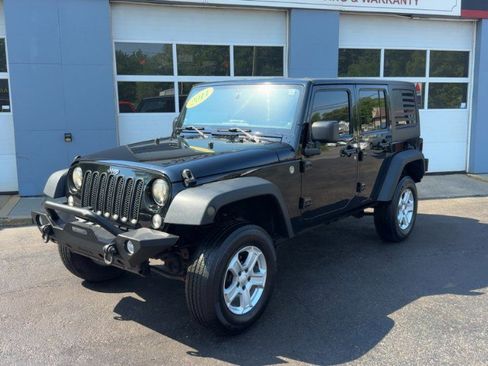 Used 2014 Jeep Wrangler Unlimited Sport w/ Quick Order Package 24S AWD/4WD image 2