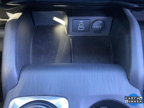 Used 2025 Ford Escape SE image 25