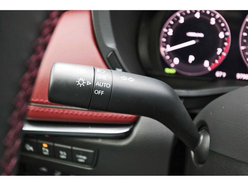 Certified 2025 MAZDA CX-70 3.3 Turbo w/ Premium Plus Pkg image 17