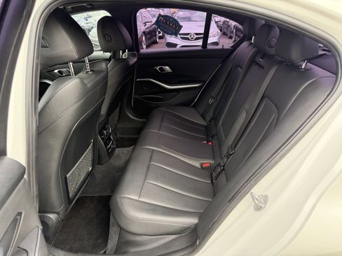 Used 2019 BMW 330i Sedan w/ Convenience Package RWD image 10
