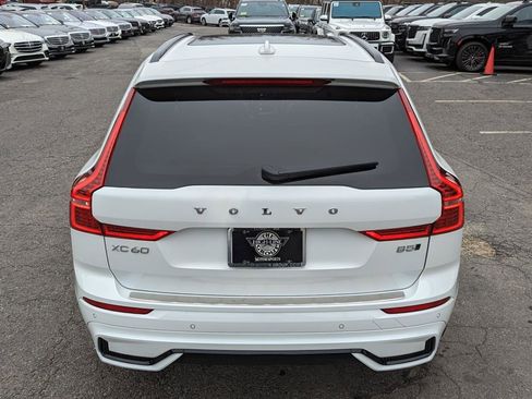 Used 2022 Volvo XC60 B5 R-Design w/ Advanced Package image 8