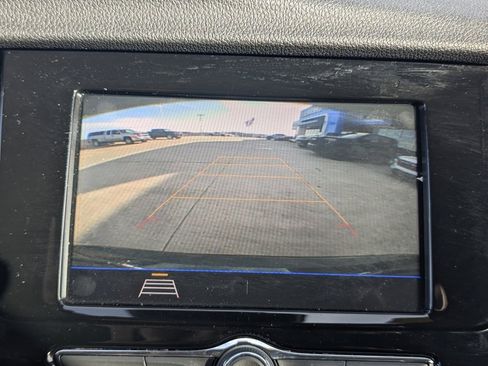 Used 2022 Buick Encore Preferred w/ Safety Package image 32