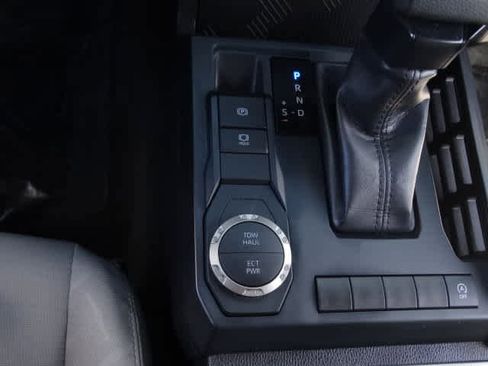 Used 2024 Toyota Tacoma SR5 image 35