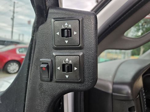 Used 2018 Chevrolet Express 4500 w/ Shuttle Bus Package RWD image 41