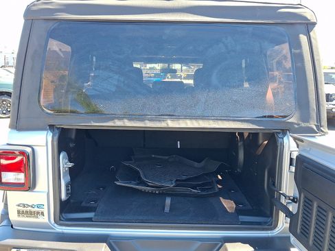 Used 2023 Jeep Wrangler Unlimited w/ Cold Weather Group AWD/4WD image 28