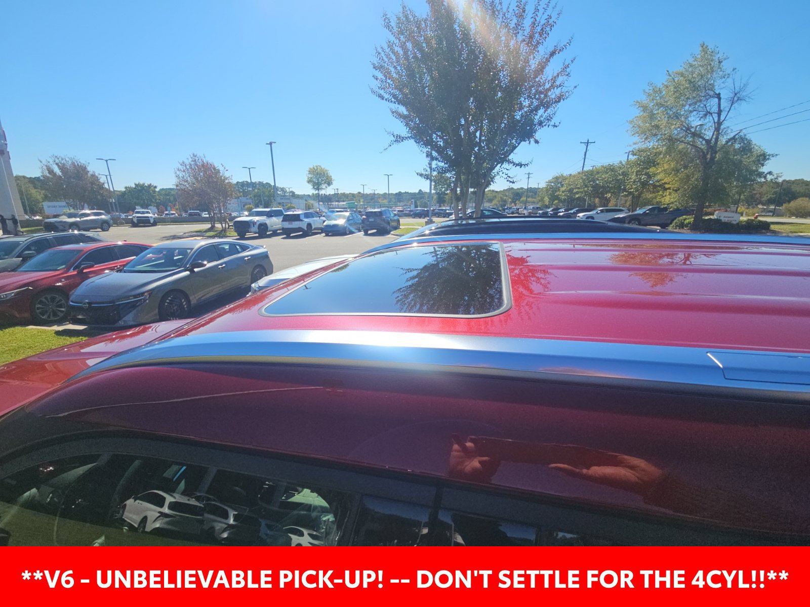 Used 2020 Toyota Highlander XLE AWD/4WD image 11
