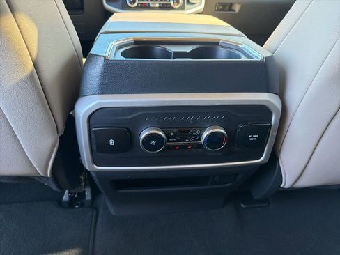 Used 2024 Ford Expedition Limited image 22