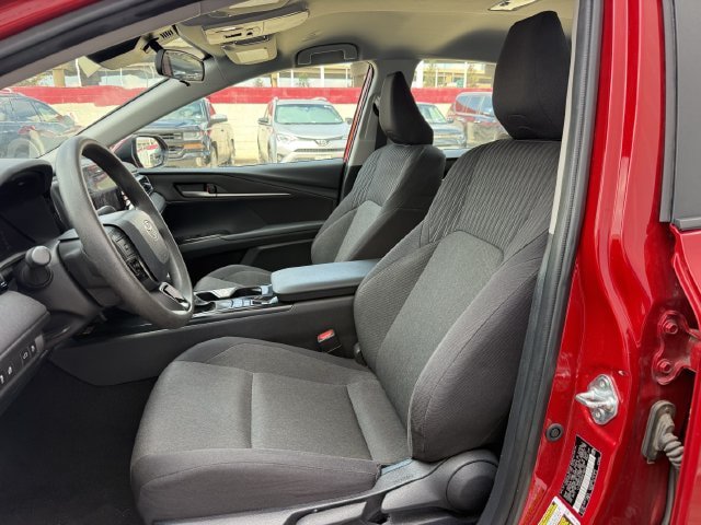 Used 2025 Toyota Camry LE FWD image 27