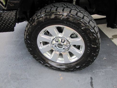 Used 2019 Ford F250 Platinum w/ Platinum Ultimate Package AWD/4WD image 39