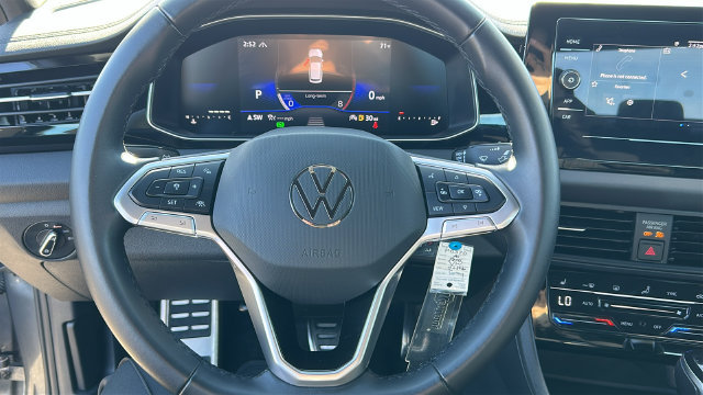 Used 2025 Volkswagen Jetta Sport FWD image 19