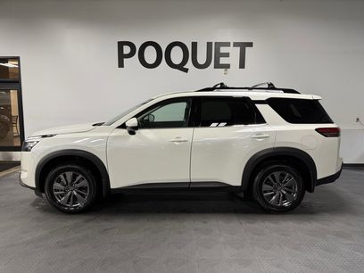 Used 2024 Nissan Pathfinder SV