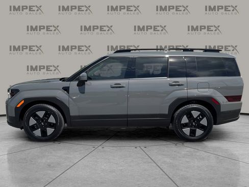 Used 2024 Hyundai Santa Fe SEL image 2